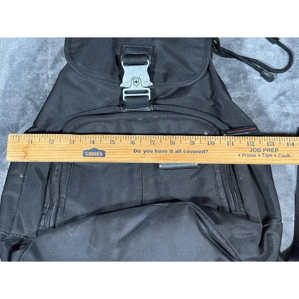 Victorinox Swiss Army Black 17